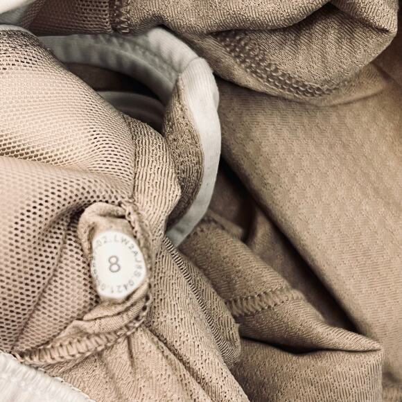 Lululemon Womens Size 8 White Free To Be Serene Bra Luxtreme Strappy Crossback - Picture 3 of 3